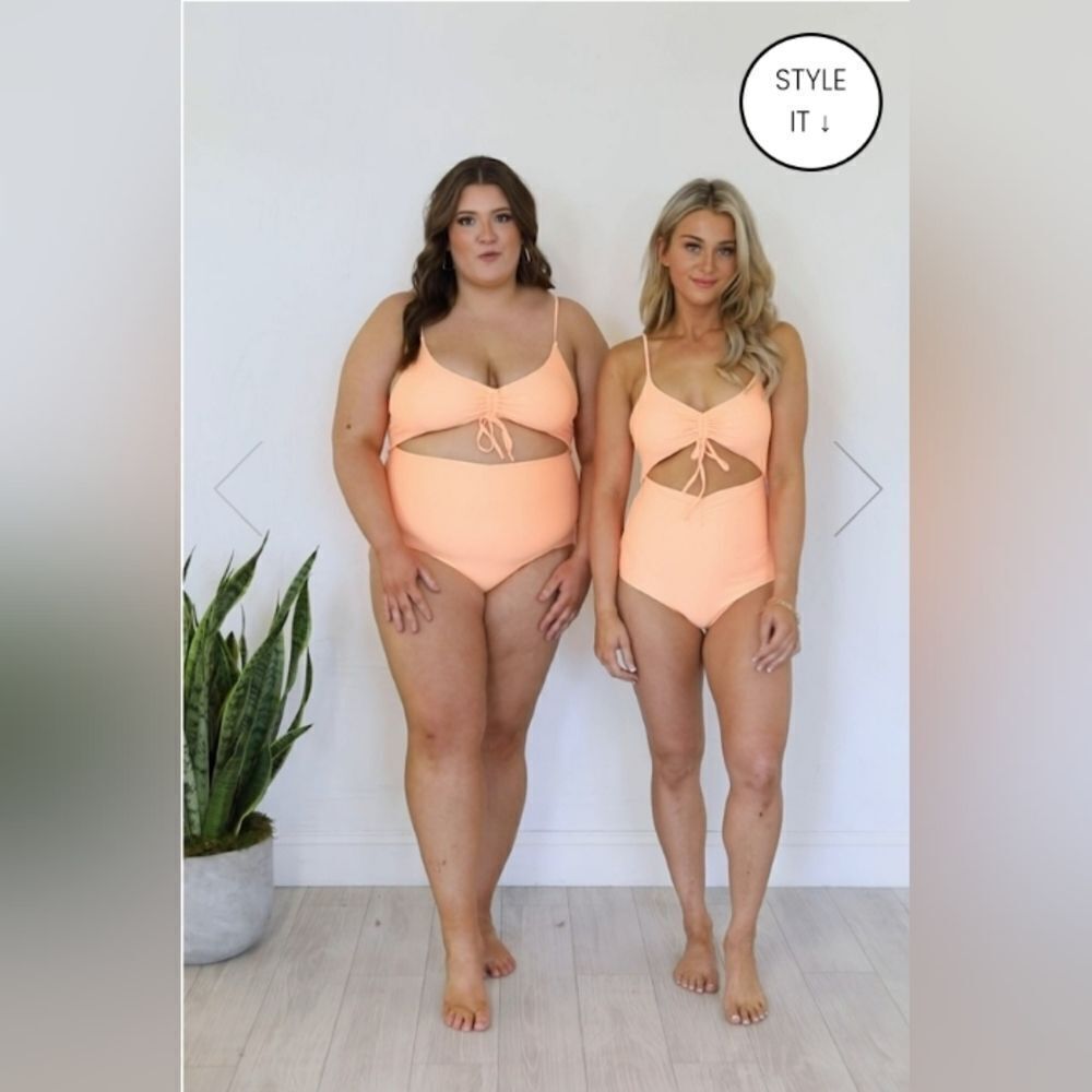 NWOT - ALL INCLUSIVE RESORT ORANGE CINCHED CUTOUT ONE PIECE SWIMSUIT - Picture 2 of 9